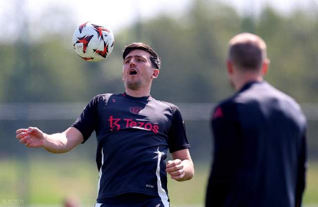 开拓者1首轮换格兰特