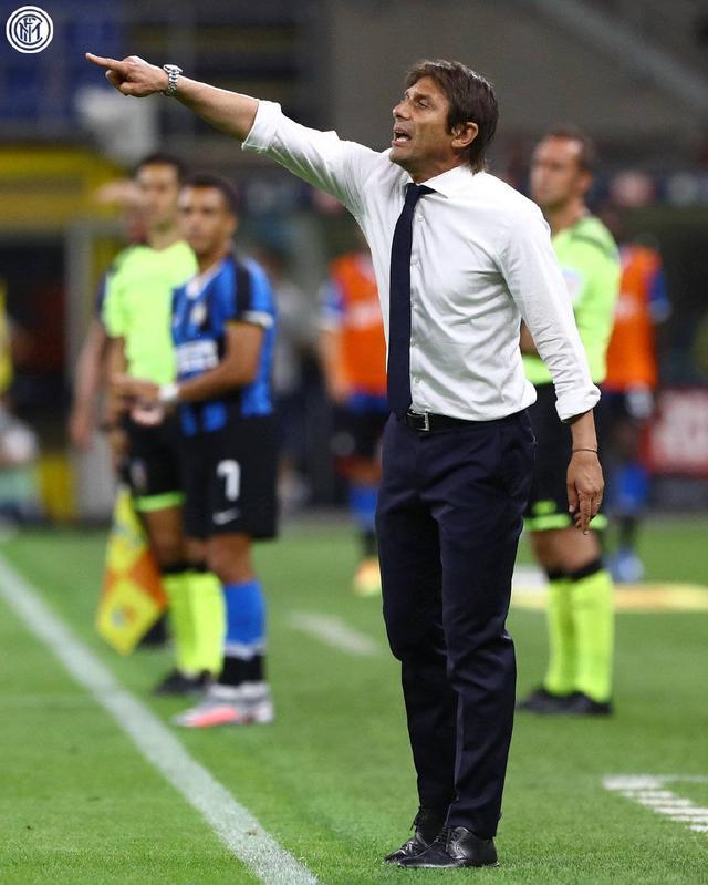 意大利杯倒计时，那不勒斯关键时刻更衣室发声，细节引发关注，球迷炸锅，医务组通报恢复的简单介绍