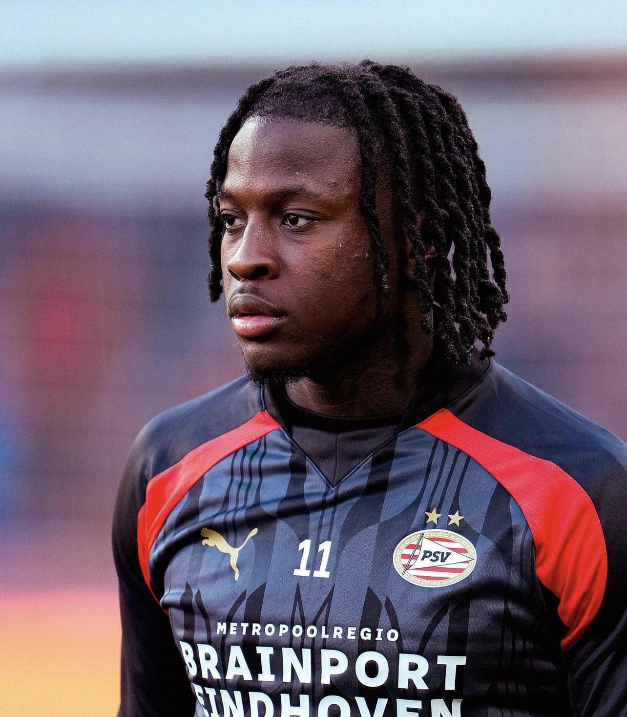 清晨荷甲焦点战;埃因霍温临场应变;压力陡增;细节决定成败 清晨荷甲焦点战;埃因霍温临场应变;压力陡增;细节决定成败