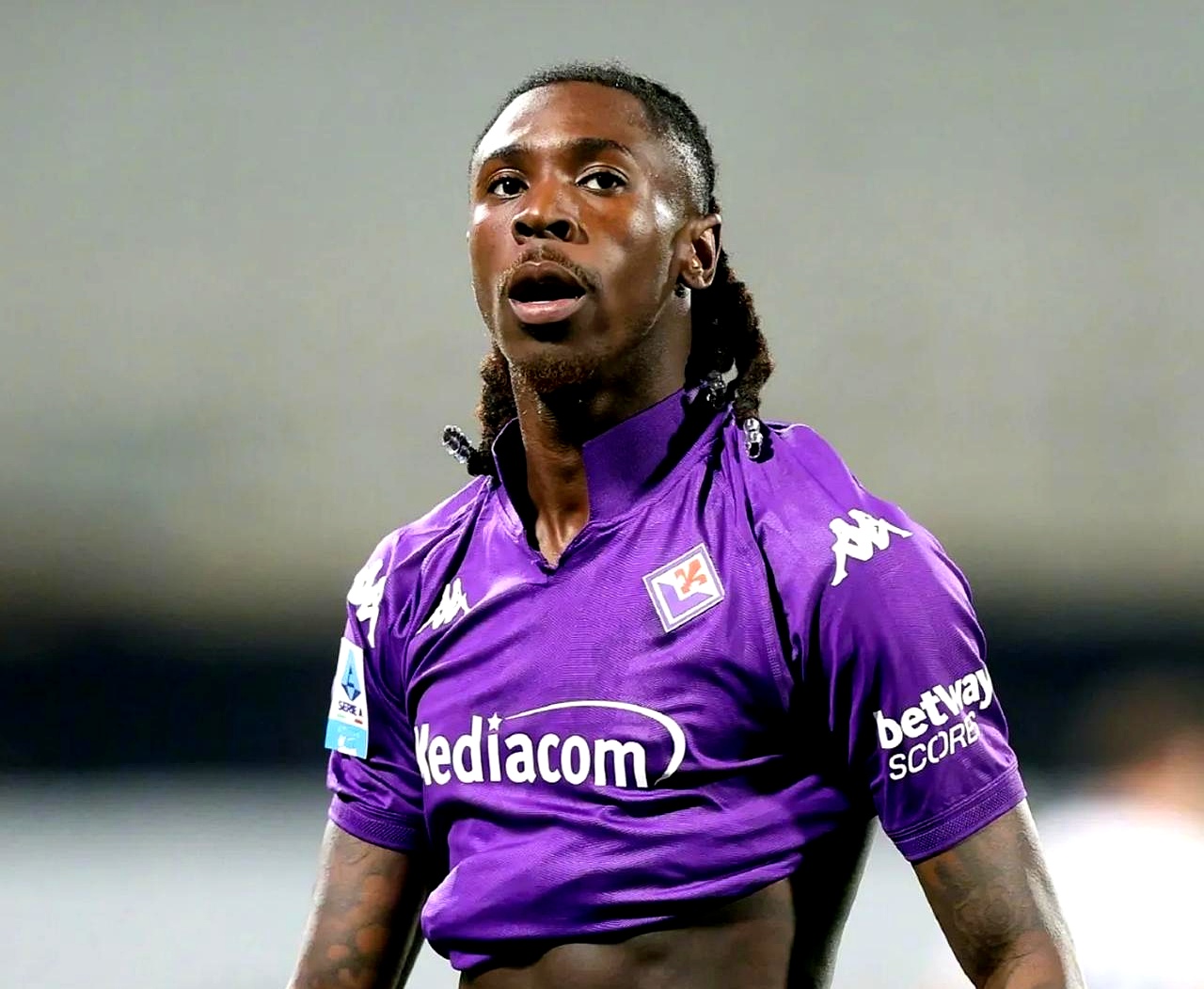 国王杯倒计时，阿贾克斯国际比赛日再遭质疑，细节引发关注，更衣室稳定，资深球员宣示担当的简单介绍