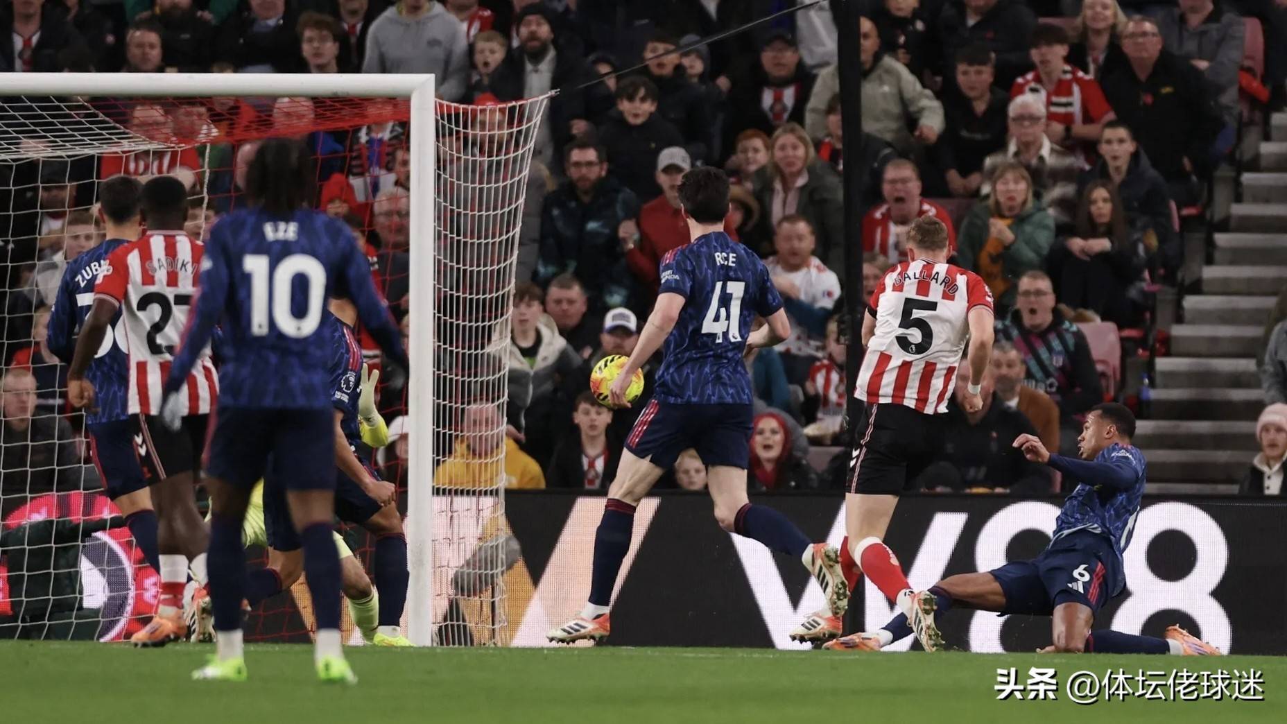 风云突变！阿森纳关键时刻远射贴柱，德甲版图或变，管理层满意，数据趋势出现新变化(英超争冠曼城与阿森纳互不相让)