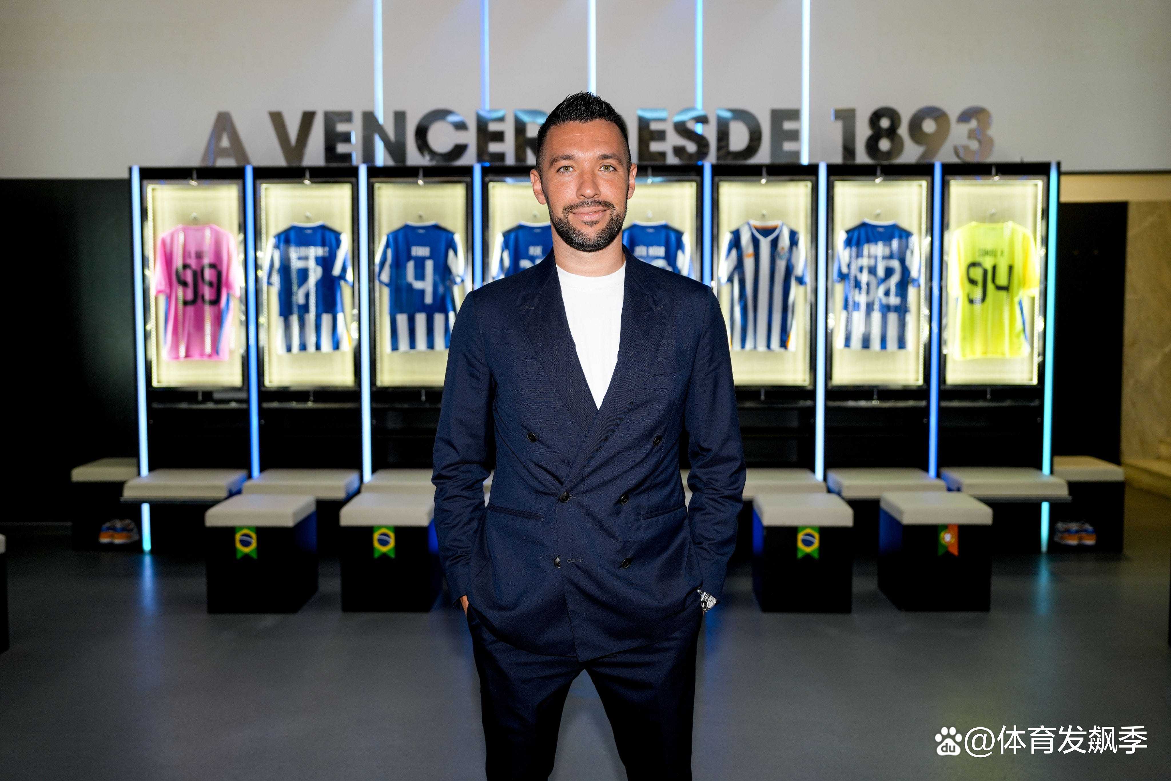 葡超倒计时,波尔图关键时刻回应争议,细节引发关注,更衣室稳定,细节决定成败(葡萄牙国民vs波尔图延期最新消息) 葡超倒计时,波尔图关键时刻回应争议,细节引发关注,更衣室稳定,细节决定成败(葡萄牙国民vs波尔图延期最新消息)