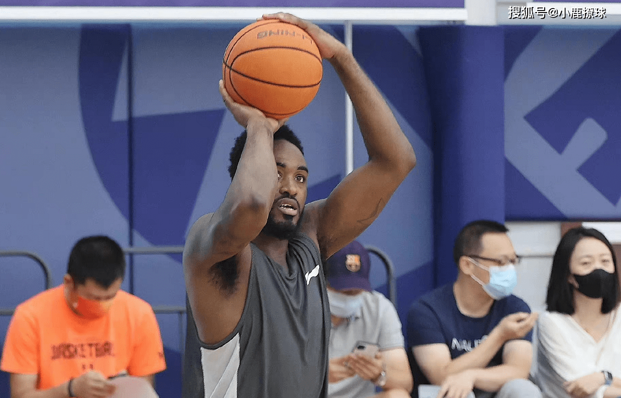 威廉富兰克林米勒腹肌照