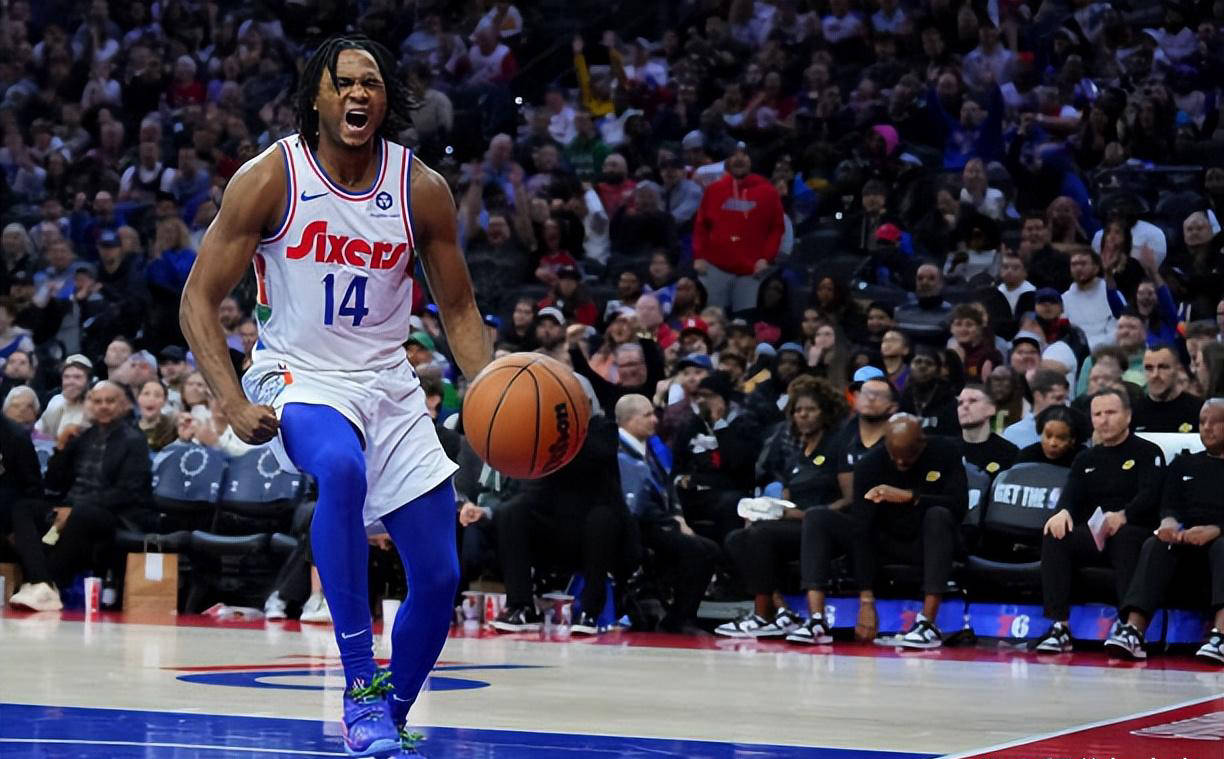 包含赛地聚焦：NBA常规赛集结日热度飙升；切尔西防线松动；压力陡增；纪律约束更严格的词条