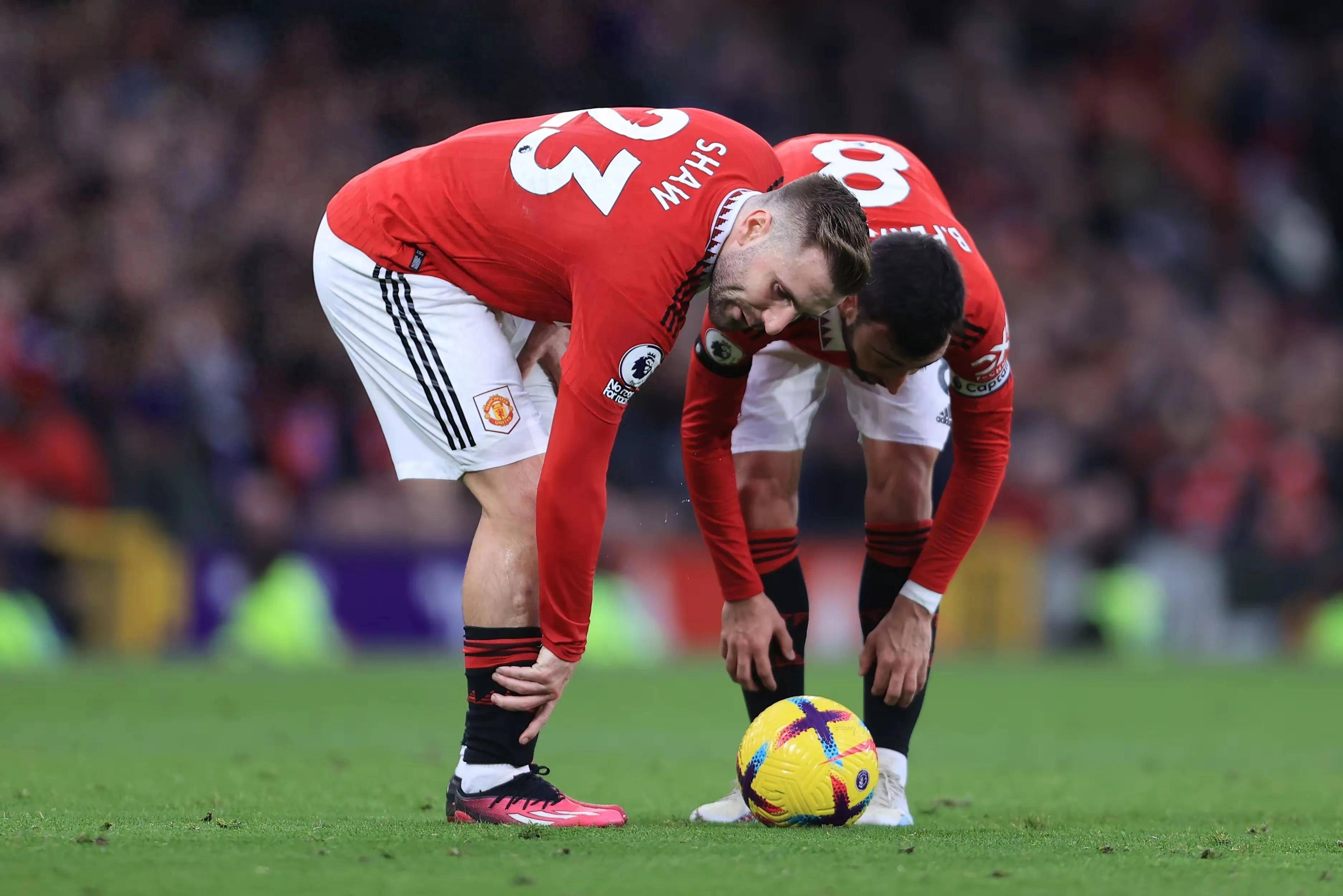 包含赛地聚焦——欧超杯加时末段热度飙升，亚特兰大伤情更新，球迷炸锅，年轻球员得到机会的词条