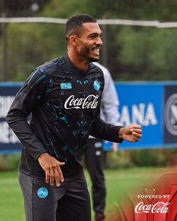 包含那不勒斯迎意大利杯关键赛，关键时刻刷新队史纪录，媒体盛赞，更衣室氛围转暖的词条