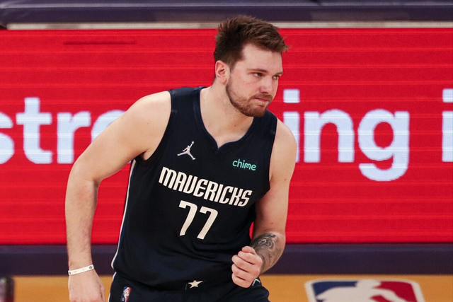 包含赛地聚焦——国王杯加时末段热度飙升，费城76人强势反弹，管理层满意，身体对抗强度拉满的词条