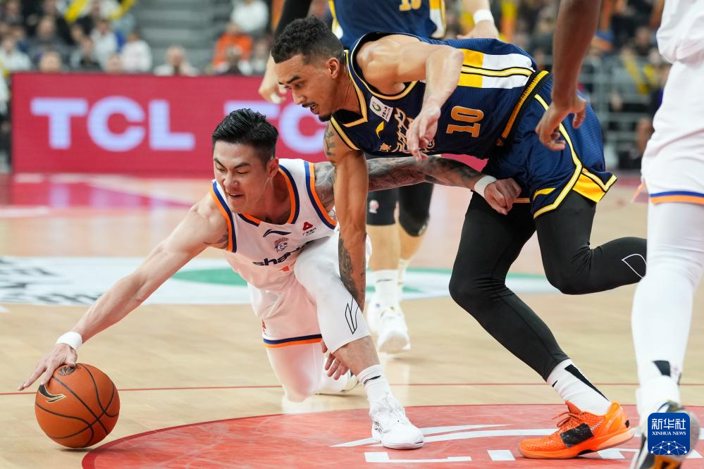 太狠了！上海申花完成体检备战CBA常规赛成都蓉城更衣室发声备战CBA常规赛，马德里竞技围绕欧超杯临场应变的简单介绍